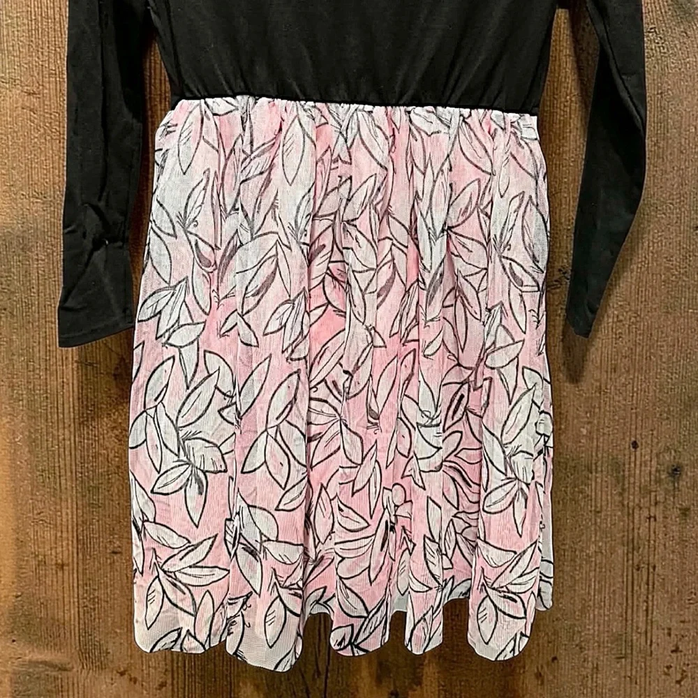 Black & Pink Swirl Swan Long Sleeve Dress girls size LARGE